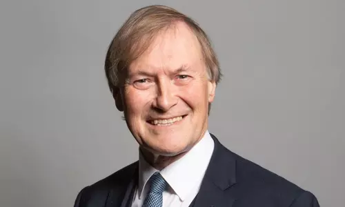 ബ്രിട്ടീഷ് പാർലമെന്റ് അംഗം കുത്തേറ്റ് മരിച്ചു