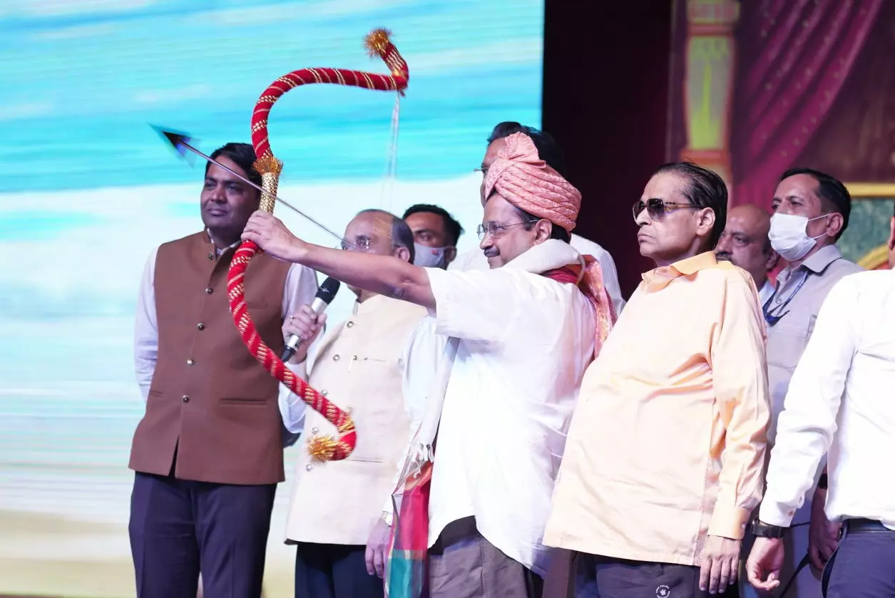 കൊറോണ രാവണനില്‍ നിന്ന്  കാത്തുരക്ഷിക്കണേ രാമാ; പ്രാര്‍ത്ഥിച്ച് അരവിന്ദ് കെജ്രിവാള്‍