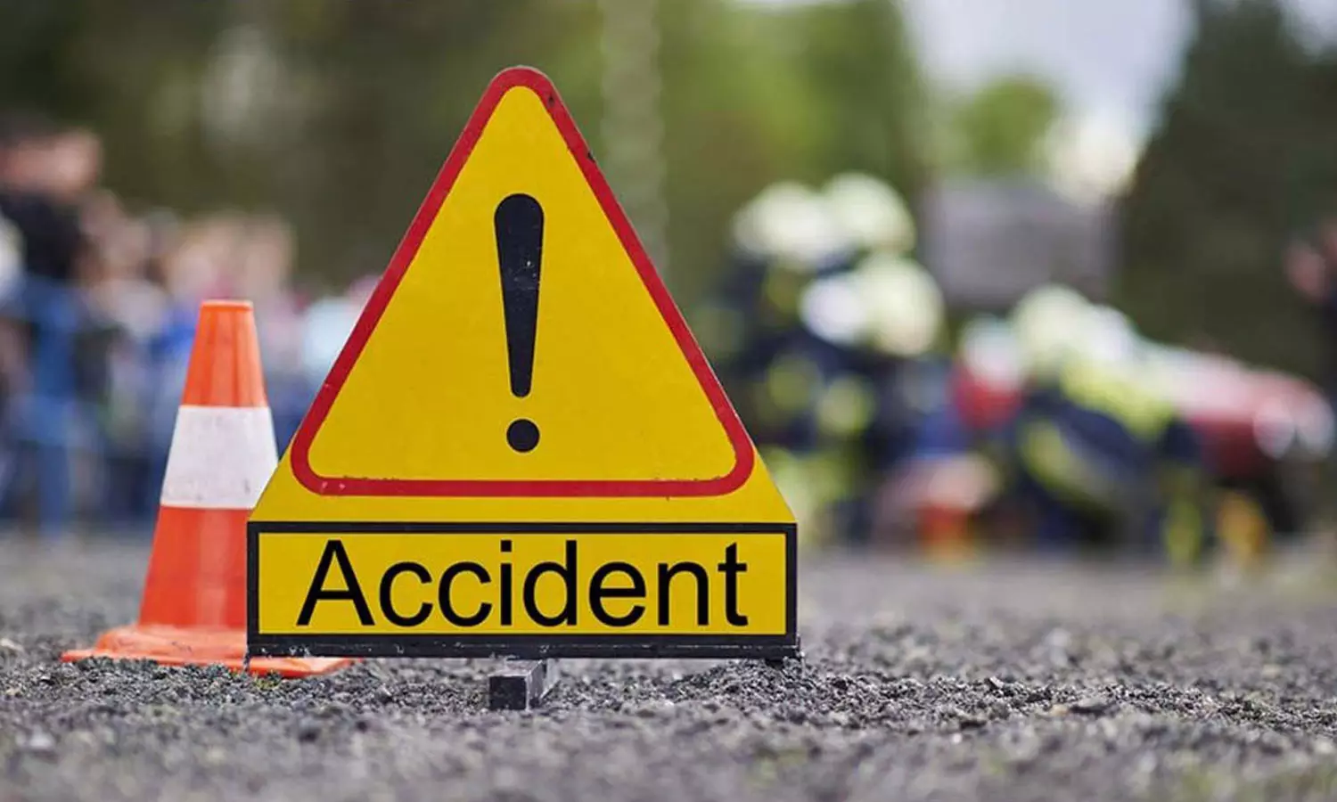 തിരുവനന്തപുരത്ത് കാറും സ്കൂട്ടറും കൂട്ടിയിടിച്ച് രണ്ട് യുവാക്കള് മരിച്ചു തിരുവനന്തപുരത്ത് കാറും സ്കൂട്ടറും കൂട്ടിയിടിച്ച് രണ്ട് യുവാക്കള് മരിച്ചു