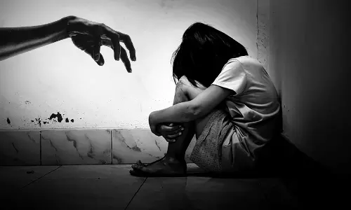 പത്തു വയസ്സുകാരിയെ പീഡിപ്പിച്ച പ്രതിക്ക് ആറു  വർഷം കഠിന തടവും 25,000 രൂപ പിഴയും