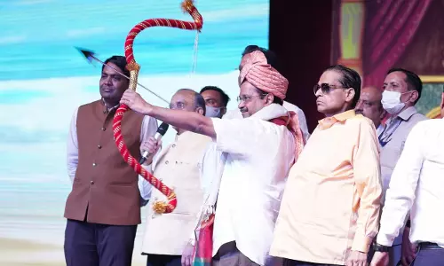 കൊറോണ രാവണനില്‍ നിന്ന്  കാത്തുരക്ഷിക്കണേ രാമാ; പ്രാര്‍ത്ഥിച്ച് അരവിന്ദ് കെജ്രിവാള്‍