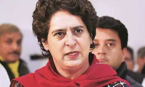 മനസ്സ് കേരളത്തിനൊപ്പം: ആശ്വാസവാക്കുകളുമായി പ്രിയങ്ക ഗാന്ധി