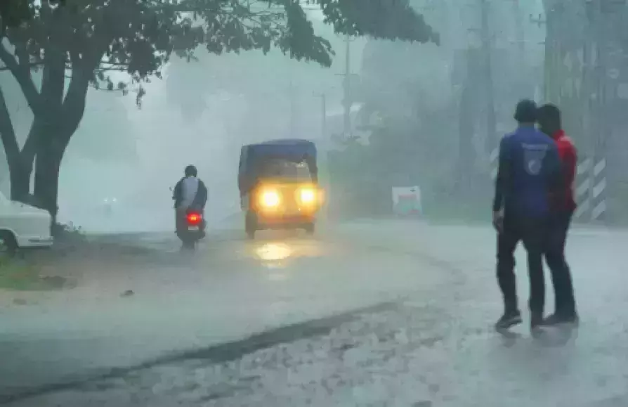 മലയോര മേഖലയിൽ മഴ ശക്തം: തിരുവനന്തപുരത്തെ ആദിവാസി ഊരുകൾ ഒറ്റപ്പെട്ടു