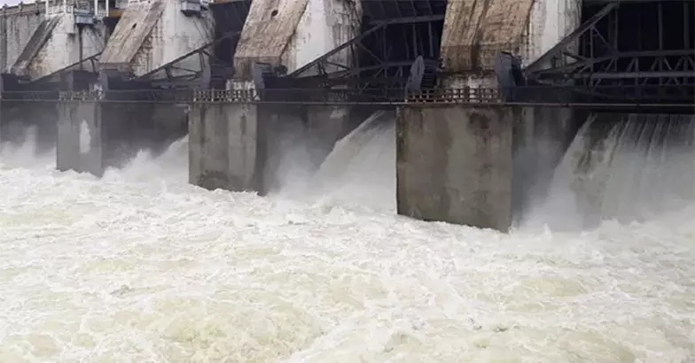 കനത്ത മഴ: 10 ഡാമുകളുടെ കൂടി ഷട്ടറുകള്‍ തുറന്നു