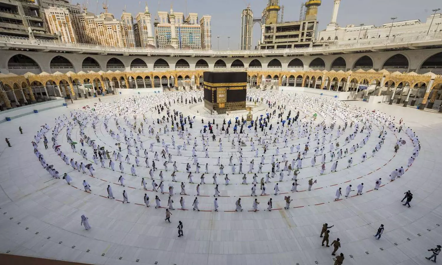 പഴയ രീതിയിലേക്ക് മക്കയും മദീനയും;ഹറമിലെ ബാരിക്കേഡുകൾ നീക്കി
