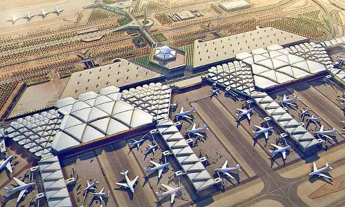 സൗദിയിലെ വിമാനത്താവളങ്ങൾ പഴയ നിലയിലേക്ക്;പ്രതീക്ഷയോടെ കാത്തിരുന്ന് ഇന്ത്യക്കാരും