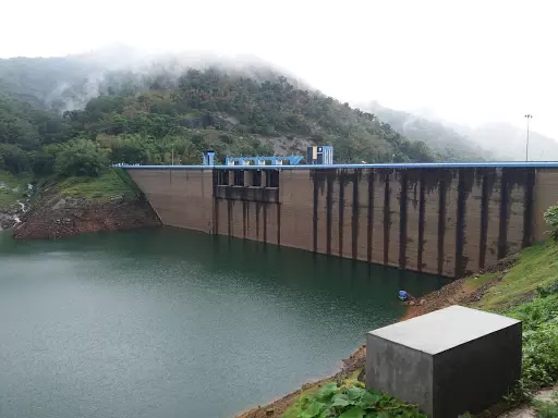 മഴ കനക്കുന്നു; എറണാകുളം ഇടമലയാർ ഡാം നാളെ തുറന്നേക്കും മഴ കനക്കുന്നു; എറണാകുളം ഇടമലയാർ ഡാം നാളെ തുറന്നേക്കും