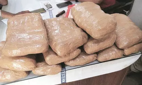 ഓരോ 70 മിനിറ്റിലും ഹെറോയിൻ വേട്ട; ഇന്ത്യയിലേക്ക് ലഹരി ഒഴുകുന്നു