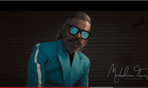 ഫുഡ് ഡെലിവര്‍ ചെയ്യാന്‍ വന്നതാ..പിന്നെ സംഭവിച്ചത് ഇങ്ങനെയാണ്; വീഡിയോ