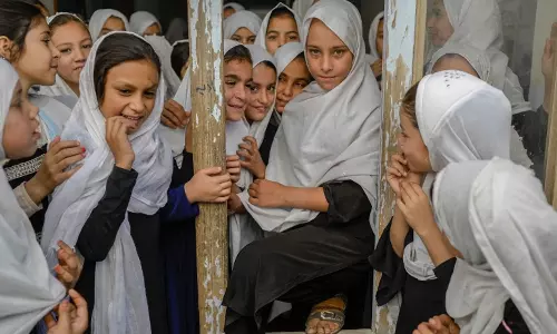 ഉയർന്ന ക്ലാസുകളിലെ പെൺകുട്ടികൾക്കും ഉടൻ സ്‌കൂളുകളിലേക്ക് തിരിച്ചെത്താമെന്ന് താലിബാൻ