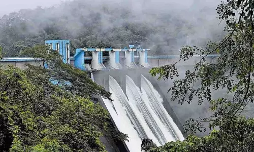ഡാമുകൾ തുറക്കുമ്പോൾ ജനങ്ങൾ അതീവ ജാഗ്രത പുലർത്തണം - മുഖ്യമന്ത്രി