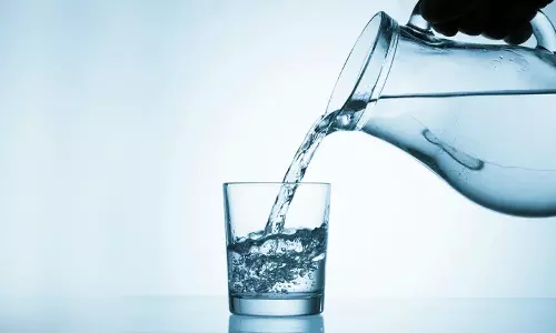 വെള്ളം കുടിക്കുന്നത് കൂടിയാൽ എന്താണ് സംഭവിക്കുക ?, ഈ ലക്ഷണങ്ങൾ ശ്രദ്ധിക്കുക