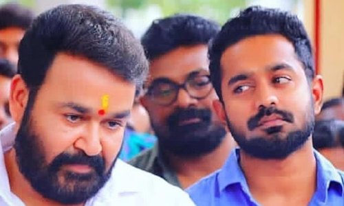 ഞാന്‍ പല മീറ്റിംഗുകളിലും ലാലേട്ടനെ കണ്ണെടുക്കാതെ നോക്കിയിരുന്നിട്ടുണ്ട്; ആസിഫ് അലി