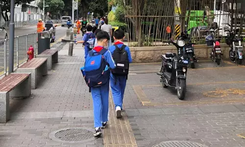 കുട്ടികൾ മോശമായി പെരുമാറിയാൽ ശിക്ഷ മാതാപിതാക്കൾക്ക്; പുതിയ നിയമം പാസാക്കാനൊരുങ്ങി ചൈന കുട്ടികൾ മോശമായി പെരുമാറിയാൽ ശിക്ഷ മാതാപിതാക്കൾക്ക്; പുതിയ നിയമം പാസാക്കാനൊരുങ്ങി ചൈന