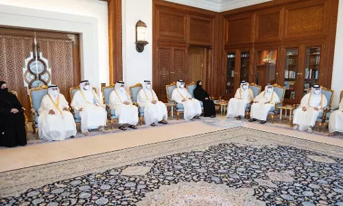 ഖത്തര്‍ മന്ത്രിസഭ പുനസംഘടിപ്പിച്ചു, രണ്ട് വനിതാ മന്ത്രിമാര്‍ കൂടി