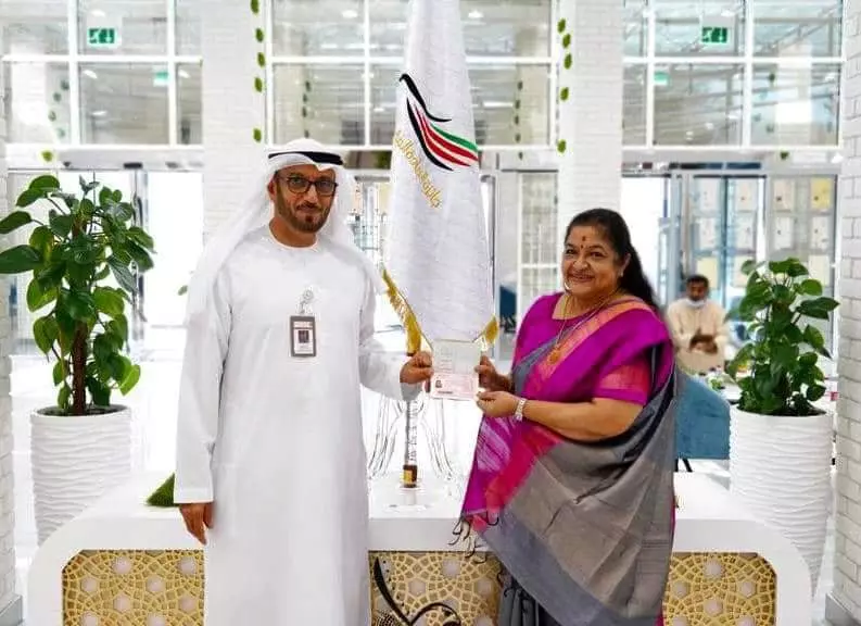 ഗായിക കെ എസ് ചിത്രയ്ക്ക് യുഎഇയുടെ ഗോൾഡൻ വീസ