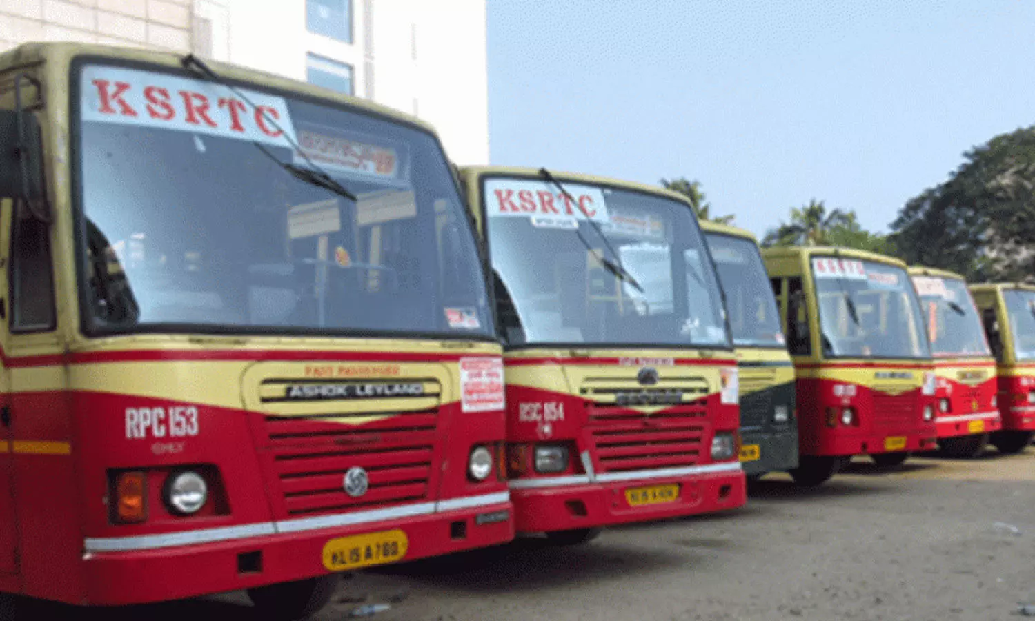 കെ.എസ്.ആര്.ടി.സിയിലെ നിര്മ്മാണ അഴിമതി; ചീഫ് എഞ്ചിനീയര്ക്ക് സസ്പെന്ഷന് കെ.എസ്.ആര്.ടി.സിയിലെ നിര്മ്മാണ അഴിമതി; ചീഫ് എഞ്ചിനീയര്ക്ക് സസ്പെന്ഷന്