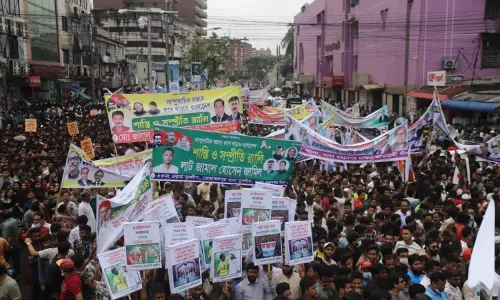 അതിക്രമം നേരിട്ട ഹിന്ദുക്കൾക്കായി റാലി നടത്തി ബംഗ്ലാദേശ് ഭരിക്കുന്ന പാർട്ടി