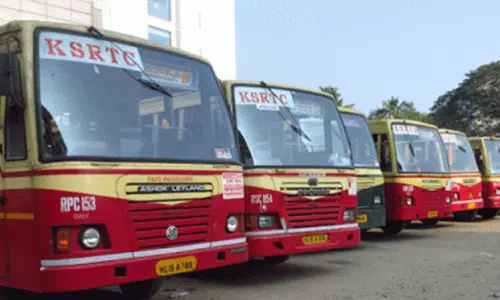 കെ.എസ്.ആര്.ടി.സിയിലെ നിര്മ്മാണ അഴിമതി; ചീഫ് എഞ്ചിനീയര്ക്ക് സസ്പെന്ഷന് കെ.എസ്.ആര്.ടി.സിയിലെ നിര്മ്മാണ അഴിമതി; ചീഫ് എഞ്ചിനീയര്ക്ക് സസ്പെന്ഷന്