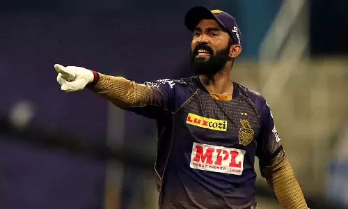 ഇന്‍ജെക്ഷന്‍ എടുത്താണ് കാര്‍ത്തിക് ഐപിഎല്ലിന്റെ പ്ലേ ഓഫ് കളിച്ചത്; തമിഴ്‌നാട് ക്രിക്കറ്റ് അസോസിയേഷന്‍ സെക്രട്ടറി