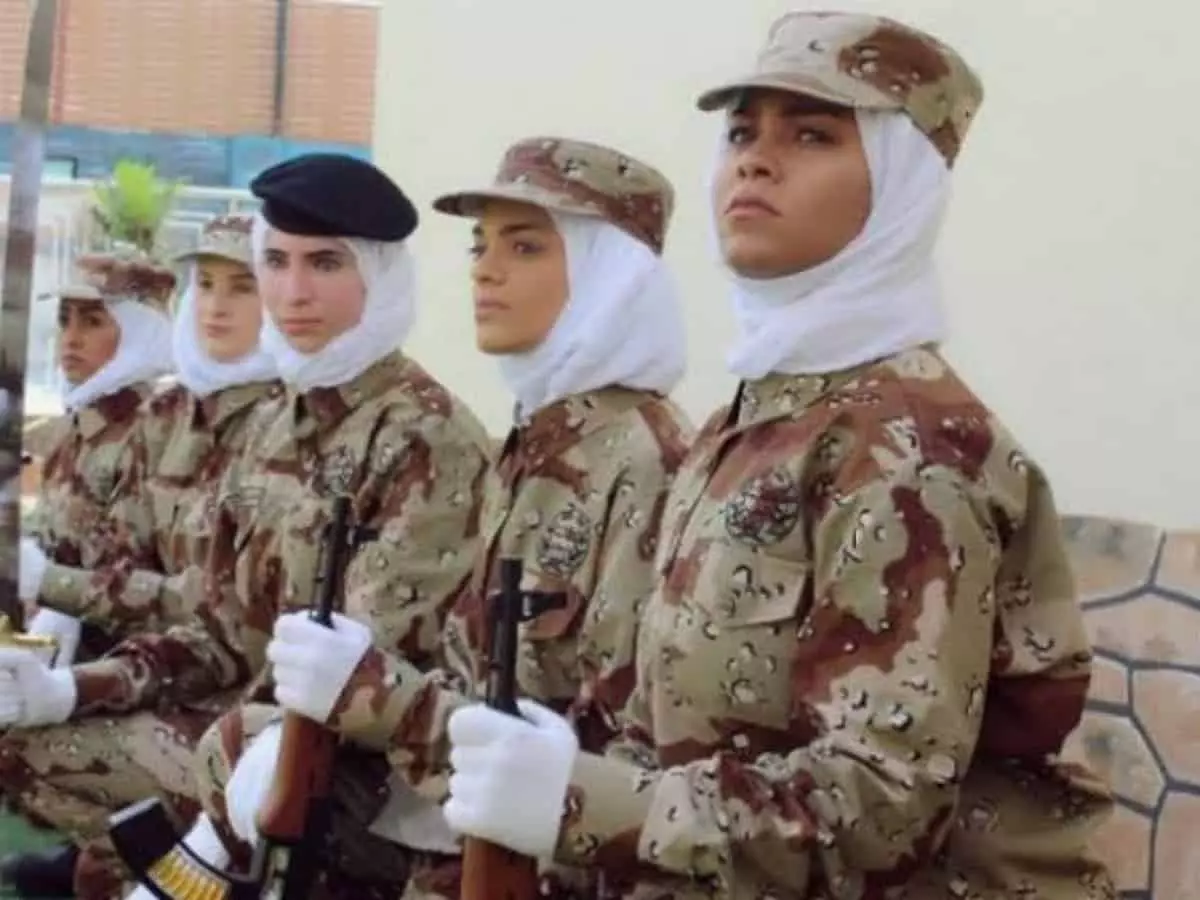 സൈനിക മേഖലയിൽ വനിതകൾക്ക് അവസരം നൽകുന്നതിനുള്ള നടപടികൾ  കുവൈത്ത് ആരംഭിച്ചു