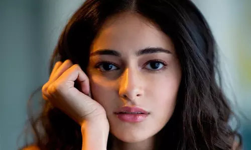 ആര്യൻ ഖാൻ വാട്‌സ്ആപ്പ് സന്ദേശമയച്ചത് അനന്യ പാണ്ഡ്യയ്ക്ക്? നടിയുടെ വീട്ടിൽ റെയ്ഡ്