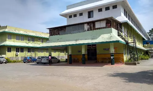 അട്ടപ്പാടി കോട്ടത്തറ ട്രൈബൽ സ്‌പെഷ്യാലിറ്റി ആശുപത്രിയിലെ താൽകാലിക ജീവനക്കാർക്ക് കഴിഞ്ഞ മൂന്നുമാസമായി ശമ്പളമില്ല