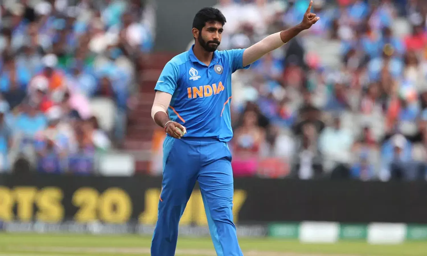 ബുംറയെ അഫ്രീദിയുമായി താരതമ്യം ചെയ്യരുത്: മുഹമ്മദ് ആമിർ ബുംറയെ അഫ്രീദിയുമായി താരതമ്യം ചെയ്യരുത്: മുഹമ്മദ് ആമിർ