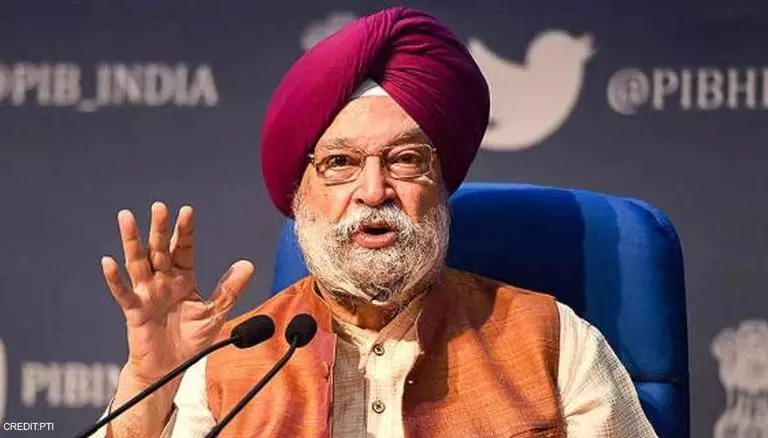 പെട്രോള്‍ നികുതിയെടുത്താണ് വാക്‌സിന്‍ കൊടുക്കുന്നത്; ഇന്ധനവിലയെ ന്യായീകരിച്ച് കേന്ദ്രമന്ത്രി