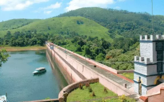 മുല്ലപ്പെരിയാറില്‍ ജലനിരപ്പ് 136 അടിയായി; തമിഴ്നാട്  കേരളത്തിന് ആദ്യ അറിയിപ്പ് നൽകി