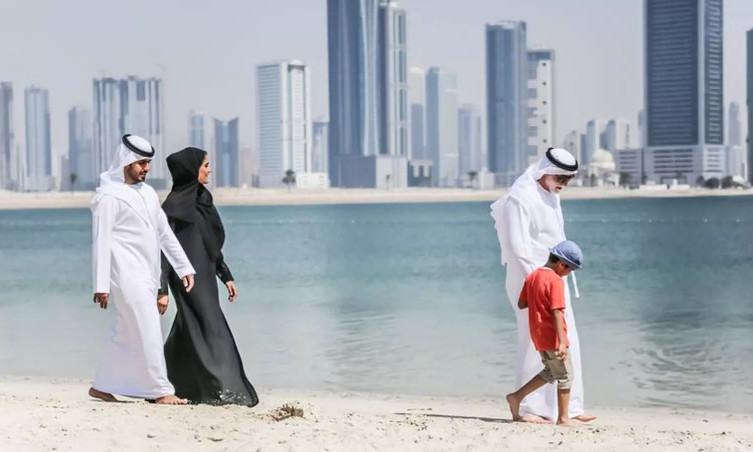 കുവൈത്തില് നാളെ മുതല് മാസ്ക് ധരിക്കാതെ പുറത്തിറങ്ങാം കുവൈത്തില് നാളെ മുതല് മാസ്ക് ധരിക്കാതെ പുറത്തിറങ്ങാം