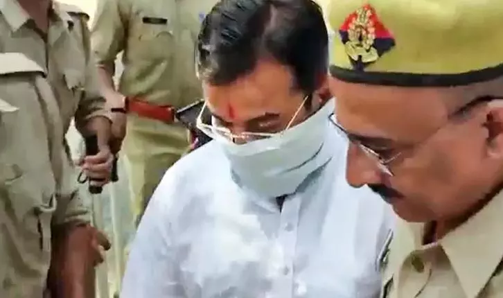 ലഖിംപൂര്‍ കര്‍ഷക കൊലക്കേസ് പ്രതി ആശിഷ് മിശ്രയെ ആശുപത്രിയിലേക്ക് മാറ്റി; ഡങ്കിപ്പനിയെന്ന് സംശയം