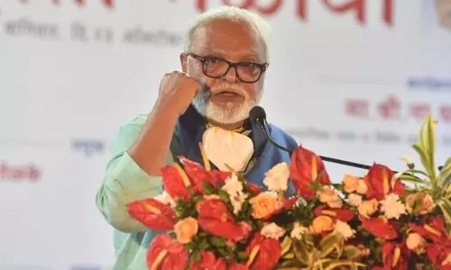 ഷാരൂഖ് ഖാന് ബിജെപിയില് ചേര്ന്നാല് ലഹരിമരുന്ന് പഞ്ചസാരപ്പൊടിയാകും: മഹാരാഷ്ട്ര മന്ത്രി ഷാരൂഖ് ഖാന് ബിജെപിയില് ചേര്ന്നാല് ലഹരിമരുന്ന് പഞ്ചസാരപ്പൊടിയാകും: മഹാരാഷ്ട്ര മന്ത്രി