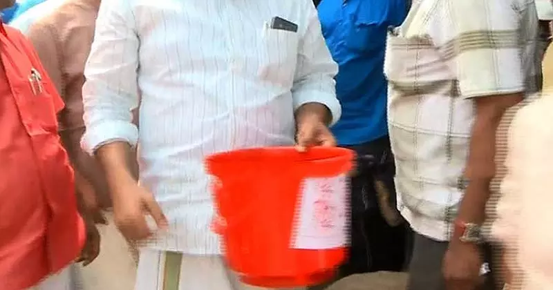 ചികിത്സാ സഹായത്തിന്റെ പേരിൽ തട്ടിപ്പു നടത്തിയ സംഘം അറസ്റ്റിൽ ചികിത്സാ സഹായത്തിന്റെ പേരിൽ തട്ടിപ്പു നടത്തിയ സംഘം അറസ്റ്റിൽ