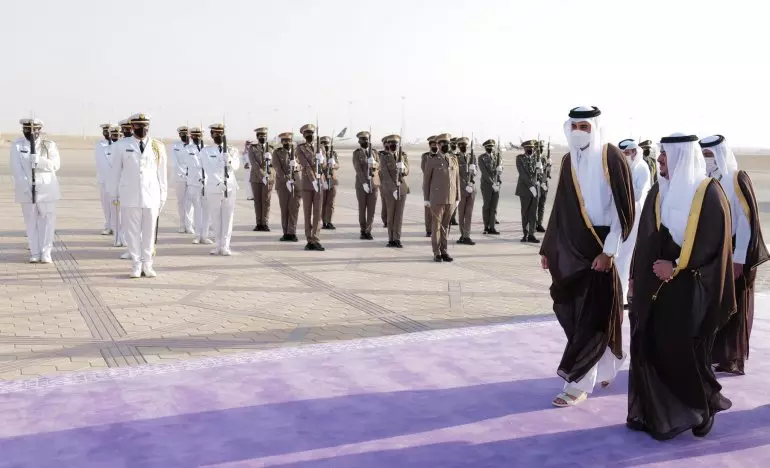 ഖത്തര്‍ അമീര്‍ സൌദിയില്‍, റിയാദ്  ഗ്രീന്‍ ഇനീഷ്യേറ്റീവ് സമ്മേളനത്തില്‍ പങ്കെടുക്കും