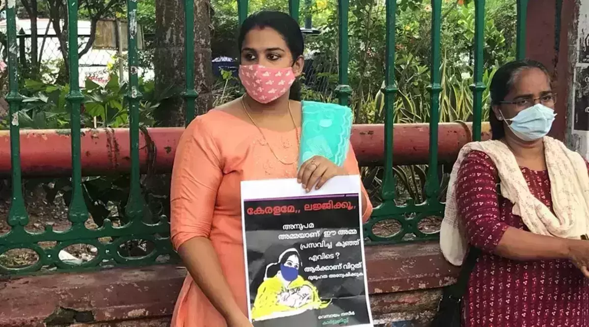 അനുപമക്ക് ആശ്വാസം:  കുഞ്ഞിന്‍റെ ദത്ത് നടപടികള്‍ സ്റ്റേ ചെയ്യാന്‍ ഉത്തരവ്