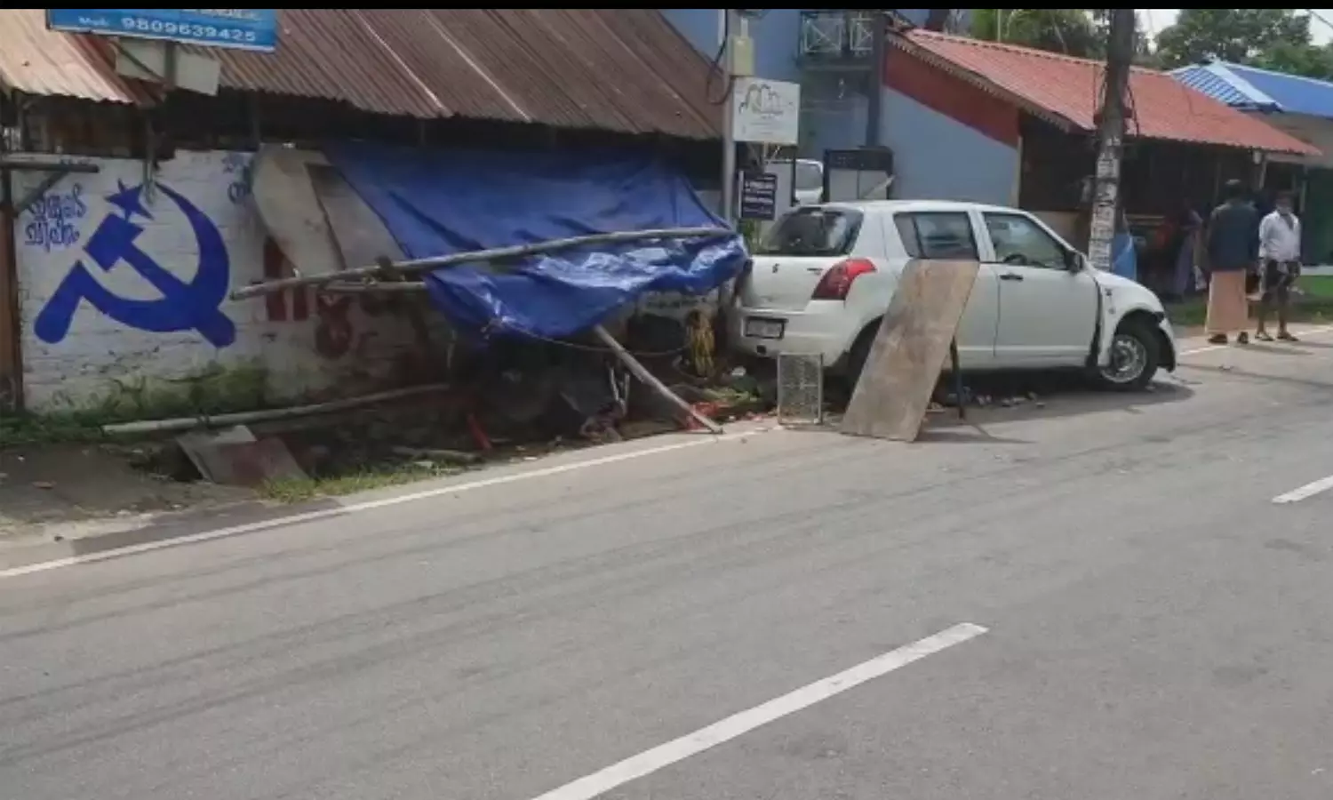തിരുവനന്തപുരം ചെമ്പഴന്തിയിൽ കാർ പച്ചക്കറി കടയിലേക്ക് ഇടിച്ച് കയറി കടയുടമ മരിച്ചു