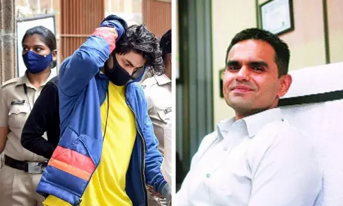 ആര്യൻ ഖാന്റേയും കൂട്ടു പ്രതികളുടെയും ജാമ്യാപേക്ഷ ഇന്ന് ബോംബെ ഹൈക്കോടതി പരിഗണിക്കും ആര്യൻ ഖാന്റേയും കൂട്ടു പ്രതികളുടെയും ജാമ്യാപേക്ഷ ഇന്ന് ബോംബെ ഹൈക്കോടതി പരിഗണിക്കും