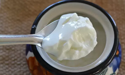 ഒരു സ്പൂണ്‍ തൈരിലുണ്ട് താരനുള്ള പരിഹാരം