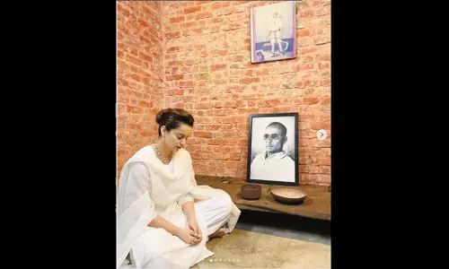 സവർക്കറുടെ ജയിലറ സ്വാതന്ത്ര്യത്തിന്റെ പൊരുൾ; പഠിപ്പിക്കപ്പെടുന്നത് അസംബന്ധം: കങ്കണ റണാവത്ത് സവർക്കറുടെ ജയിലറ സ്വാതന്ത്ര്യത്തിന്റെ പൊരുൾ; പഠിപ്പിക്കപ്പെടുന്നത് അസംബന്ധം: കങ്കണ റണാവത്ത്