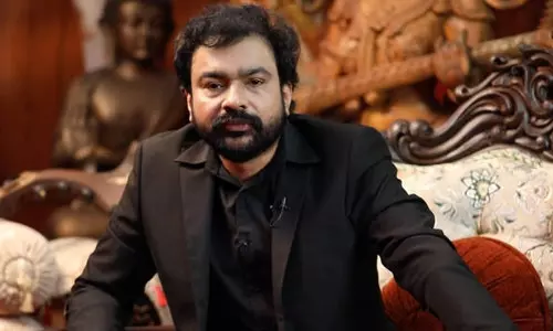 മോൻസൺ മാവുങ്കലിനെതിരെ വീണ്ടും പീഡന പരാതി മോൻസൺ മാവുങ്കലിനെതിരെ വീണ്ടും പീഡന പരാതി