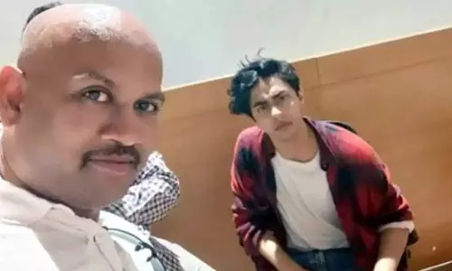 മുംബൈ ലഹരിക്കേസ്; വിവാദ സാക്ഷി കിരണ് ഗോസാവി കസ്റ്റഡിയില് മുംബൈ ലഹരിക്കേസ്; വിവാദ സാക്ഷി കിരണ് ഗോസാവി കസ്റ്റഡിയില്