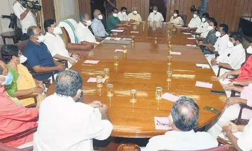 മന്ത്രിമാരും എം.എൽ.എമാരും പ്രതികളായ 150 കേസുകൾ പിൻവലിക്കാൻ സർക്കാർ തീരുമാനം