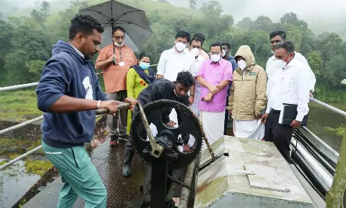 ആവശ്യമെങ്കിൽ മുല്ലപ്പെരിയാറിന്റെ ഷട്ടർ ഇനിയുമുയർത്തും ആവശ്യമെങ്കിൽ മുല്ലപ്പെരിയാറിന്റെ ഷട്ടർ ഇനിയുമുയർത്തും
