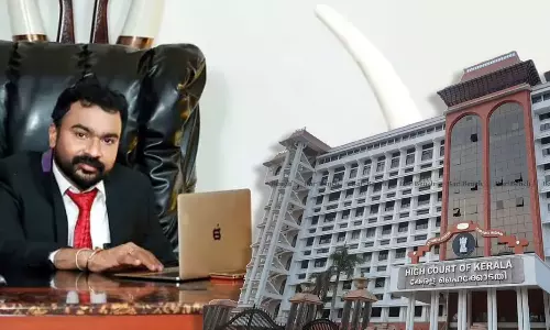 അധികാരത്തിലുള്ള ആരെയൊക്കെ പറ്റിച്ചു ; മോൻസൺ കേസിൽ ചോദ്യങ്ങളുമായി ഹൈക്കോടതി