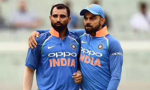 മതത്തിന്റെ പേരിൽ വിവേചനം നേരിടരുത്, ഞങ്ങൾ 200% ഷമിക്കൊപ്പം: നിലപാട് വ്യക്തമാക്കി വിരാട് കോഹ്ലി മതത്തിന്റെ പേരിൽ വിവേചനം നേരിടരുത്, ഞങ്ങൾ 200% ഷമിക്കൊപ്പം: നിലപാട് വ്യക്തമാക്കി വിരാട് കോഹ്ലി