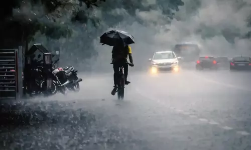 സംസ്ഥാനത്ത് ഇന്നും മഴ; 12 ജില്ലകളിൽ യെല്ലോ അലർട്ട്