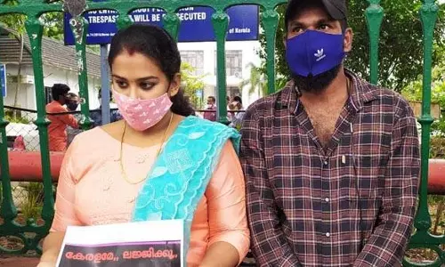 ദത്ത് വിവാദം; കുഞ്ഞിനെ കിട്ടാന്‍ അനുപമ ഹേബിയസ് കോര്‍പസ് നല്‍കി