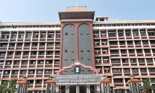 നോക്കൂകൂലി ക്രിമിനൽ കുറ്റമെന്ന് ഹൈക്കോടതി