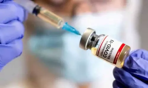 കോവിഡിന്റെ മൂന്നാം തരംഗം വരുമോയെന്ന് ഭയം; രഹസ്യമായി ബൂസ്റ്റർ ഡോസ് സ്വീകരിച്ച് ഡോക്ടർമാർ